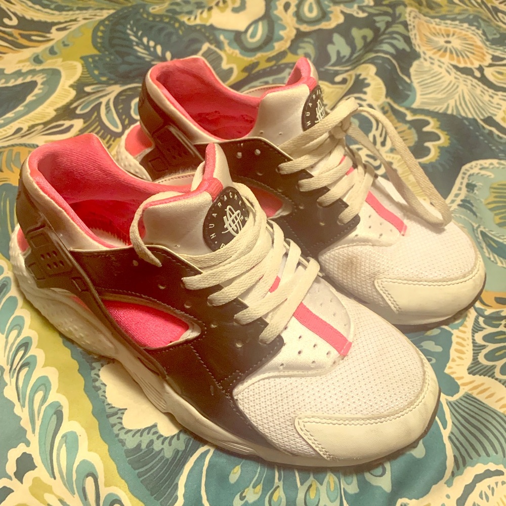 Heraches black and pink